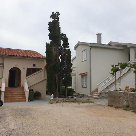 Apartments Davorka Banjol Exterior photo