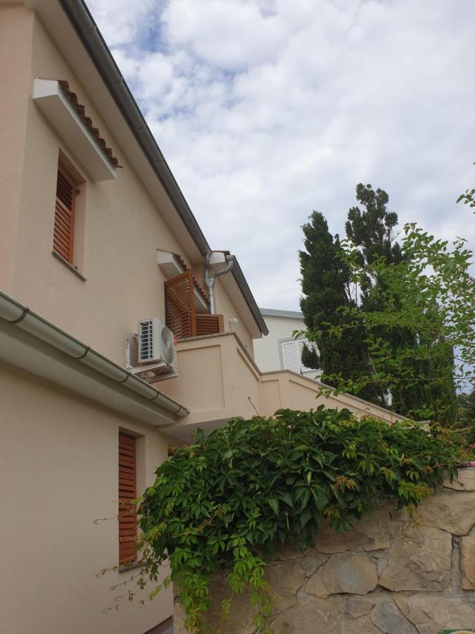 Apartments Davorka Banjol Exterior photo